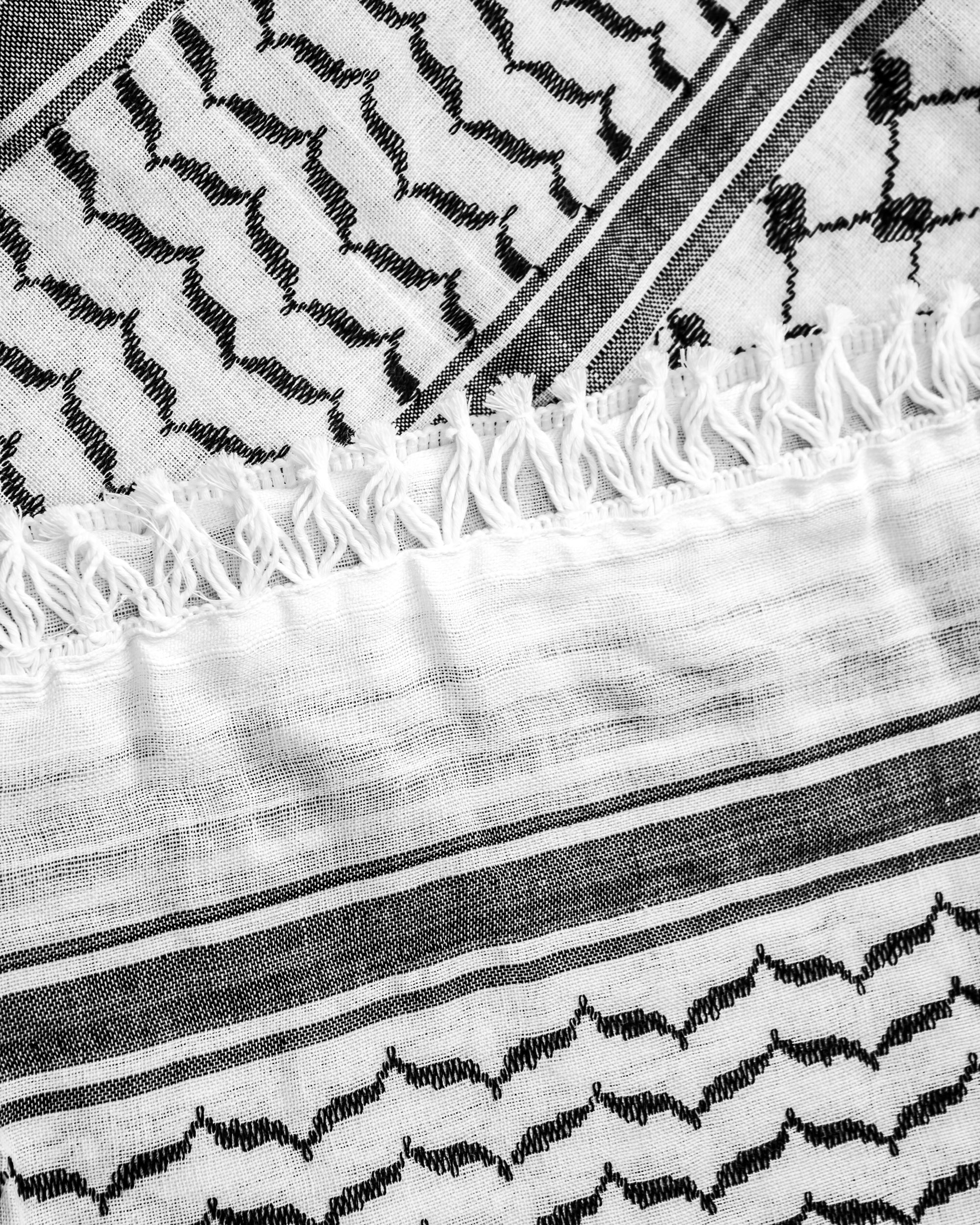 Black & White Hirbawi® Kufiya - Image 7
